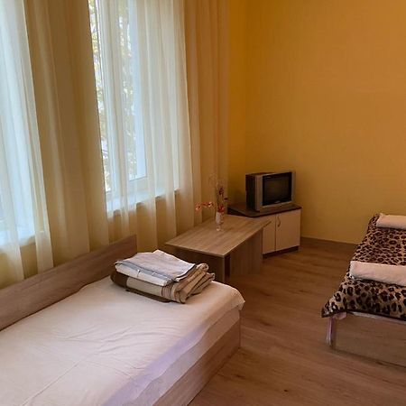 Апартмент 27 Юли 2 Appartement Varna Buitenkant foto