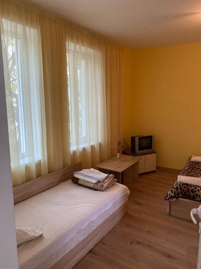 Апартмент 27 Юли 2 Appartement Varna Buitenkant foto